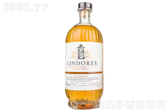 46���ֶ�˹��Ş���K���m�͵؆�һ������ʿ��700ml�r�񣬶����X��