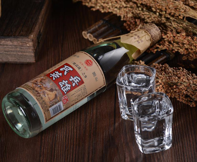 ���Ӣ�۾������Ͱ׾ơ�42��500ml��